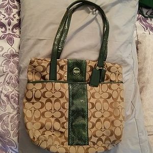 Coach hunter green bag